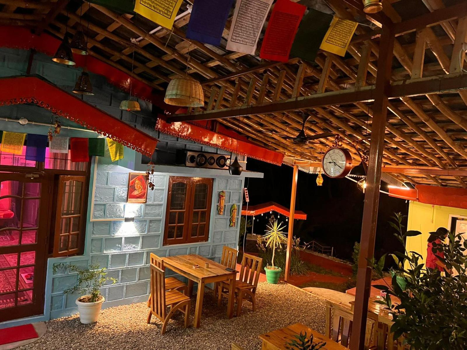 Tathastu Bir -Homestay ,Dorm,Hostel Экстерьер фото