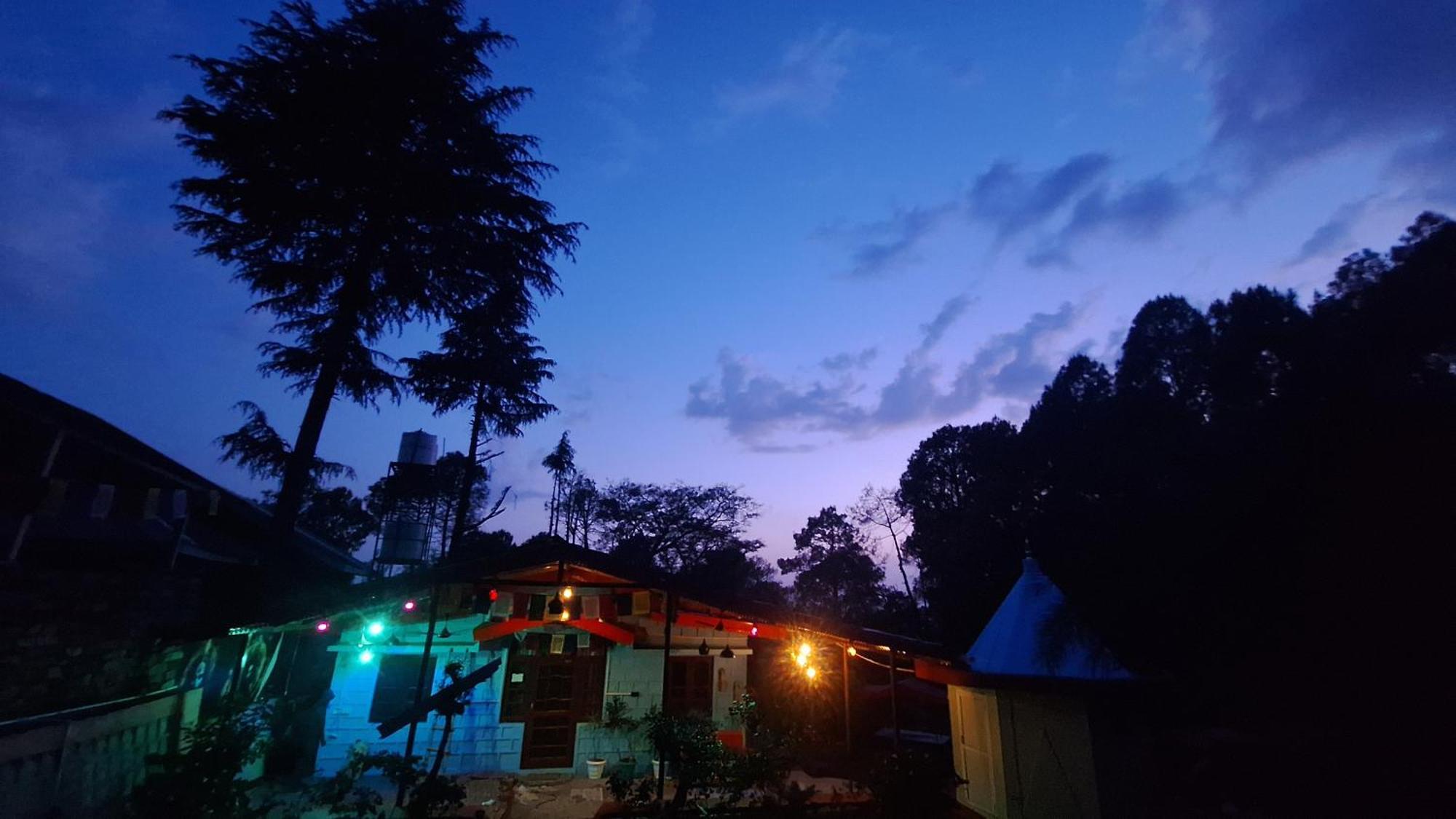 Tathastu Bir -Homestay ,Dorm,Hostel Экстерьер фото
