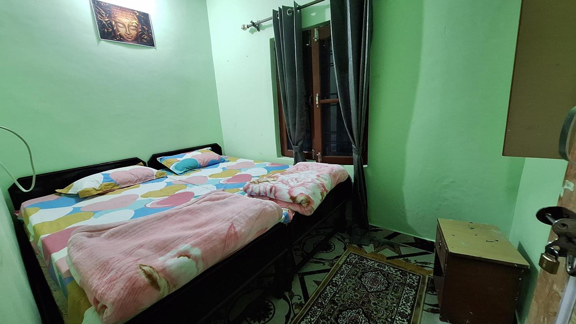 Tathastu Bir -Homestay ,Dorm,Hostel Экстерьер фото