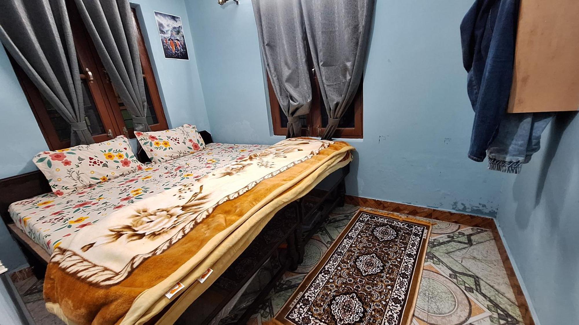Tathastu Bir -Homestay ,Dorm,Hostel Экстерьер фото