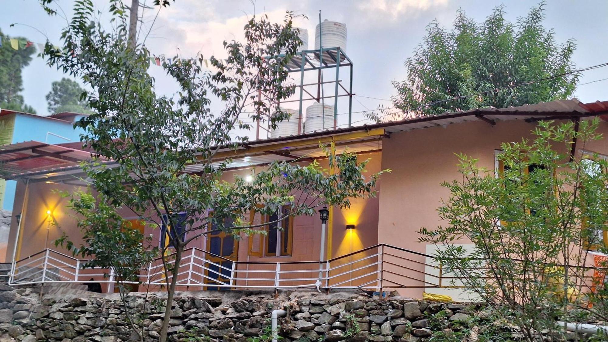 Tathastu Bir -Homestay ,Dorm,Hostel Экстерьер фото
