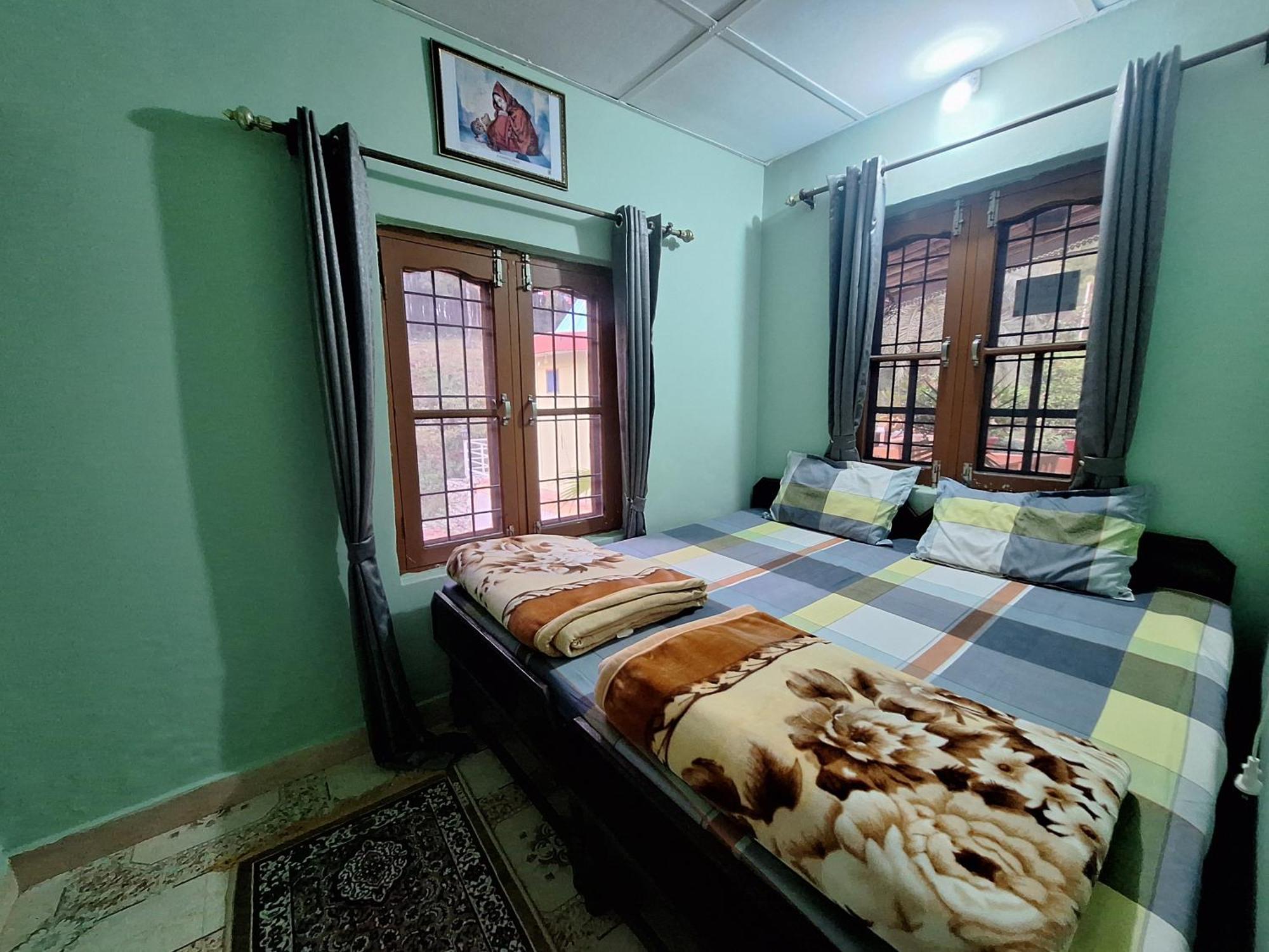 Tathastu Bir -Homestay ,Dorm,Hostel Экстерьер фото