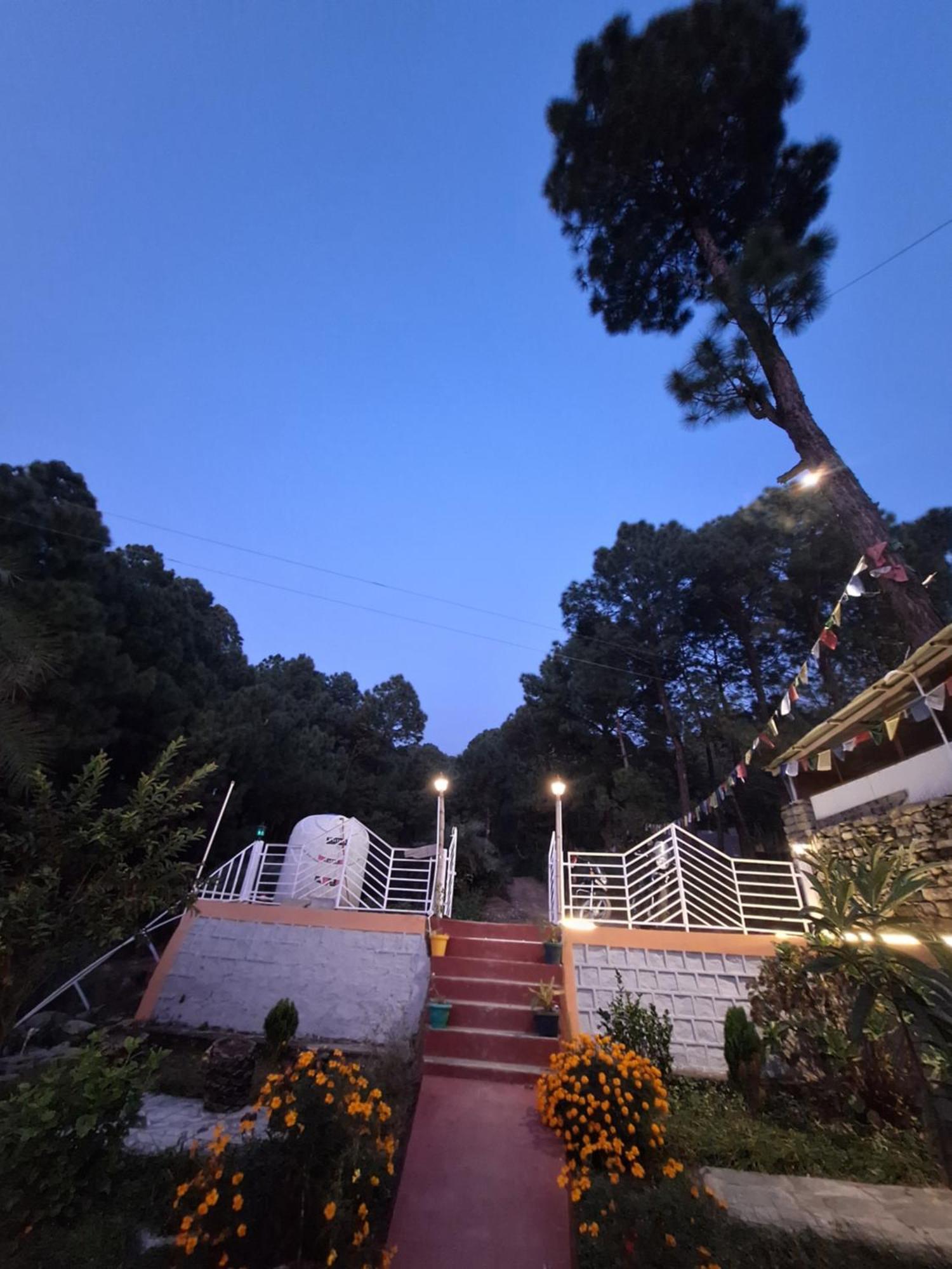 Tathastu Bir -Homestay ,Dorm,Hostel Экстерьер фото