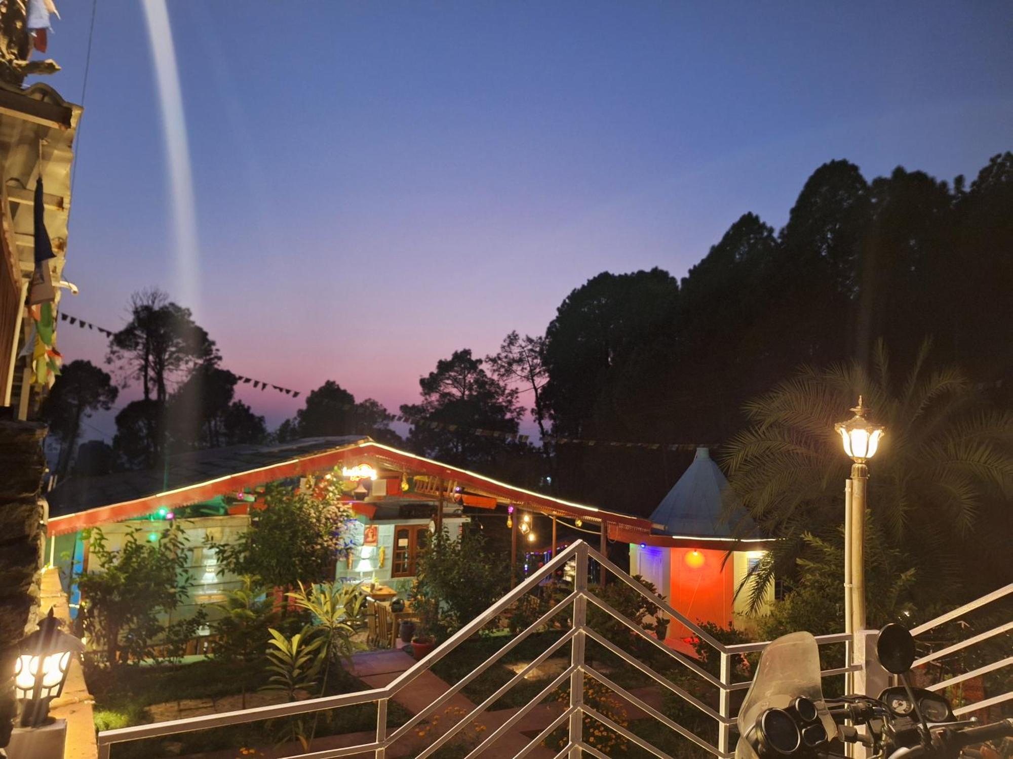 Tathastu Bir -Homestay ,Dorm,Hostel Экстерьер фото